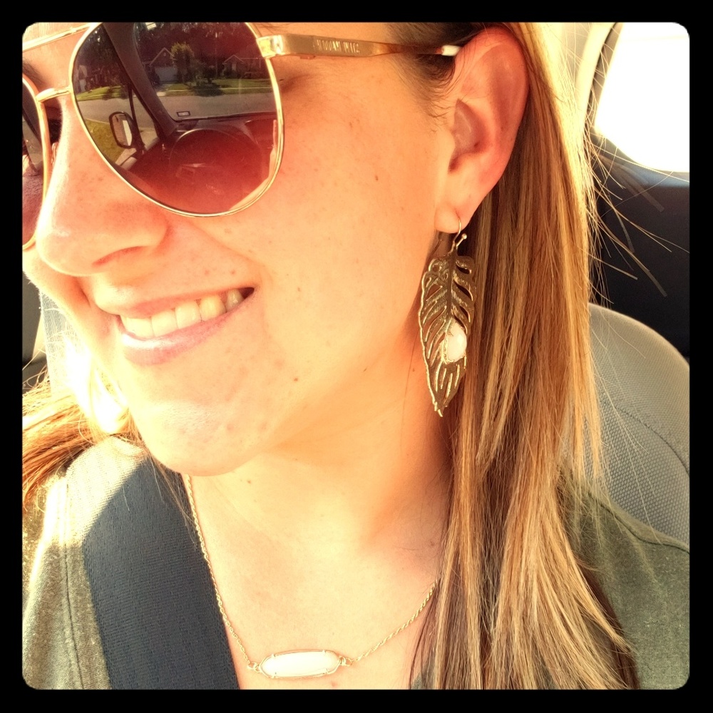 Meet your Posher, Cynthia